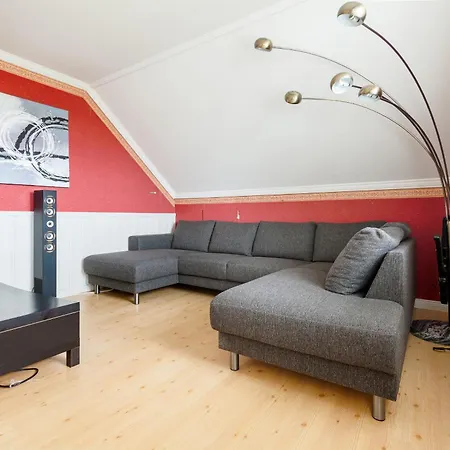 Secluded House In Lofoten-summer Open Swimming Pool! فيلة