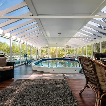 Villa Secluded House In Lofoten-private Swimming Pool!
