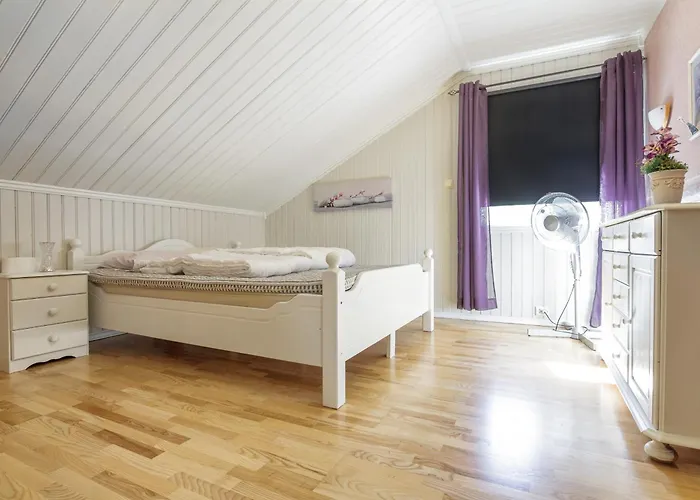 Villa Secluded House In Lofoten-summer Open Swimming Pool! Valberg